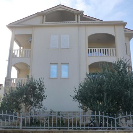 Apartment Adrijana Новалья Экстерьер фото